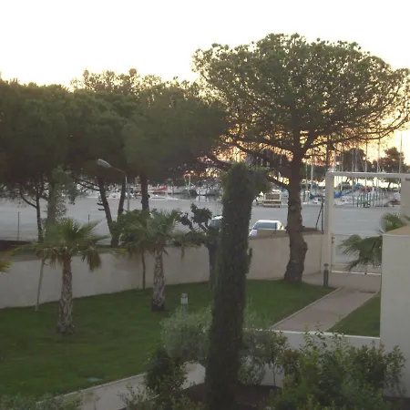 Port Mezua