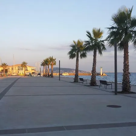 Port Mezua